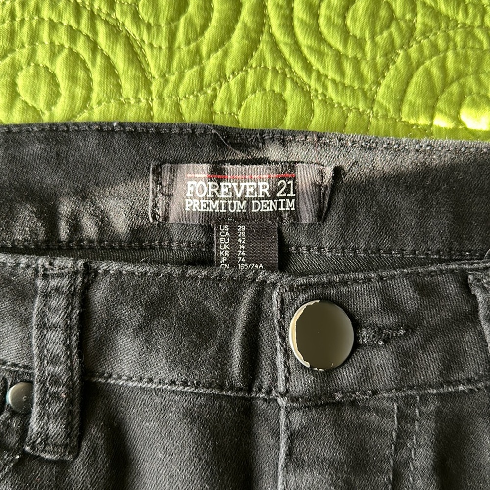 Jeans - Picture 7 of 7
